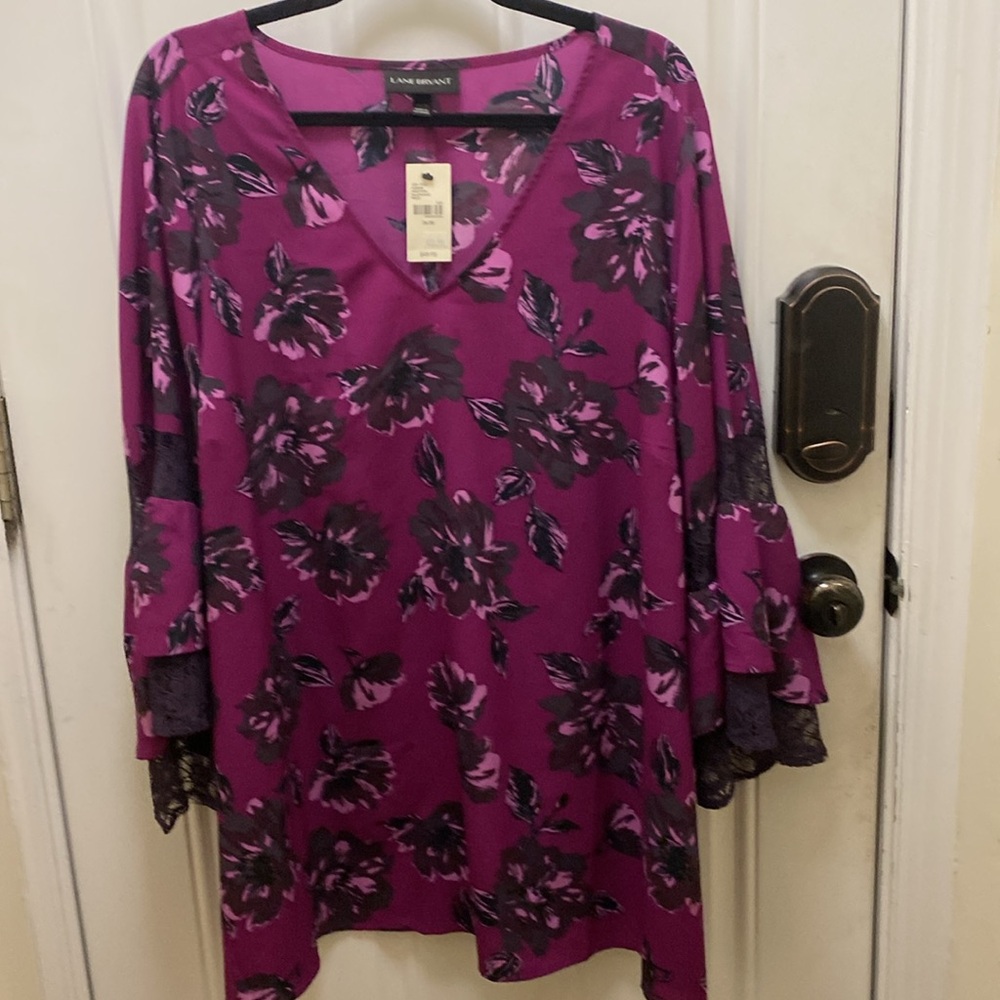 Lane Bryant Floral Blouse w/Lace Detailed Flare Sleeve Tunic - NWT - Size 26/28